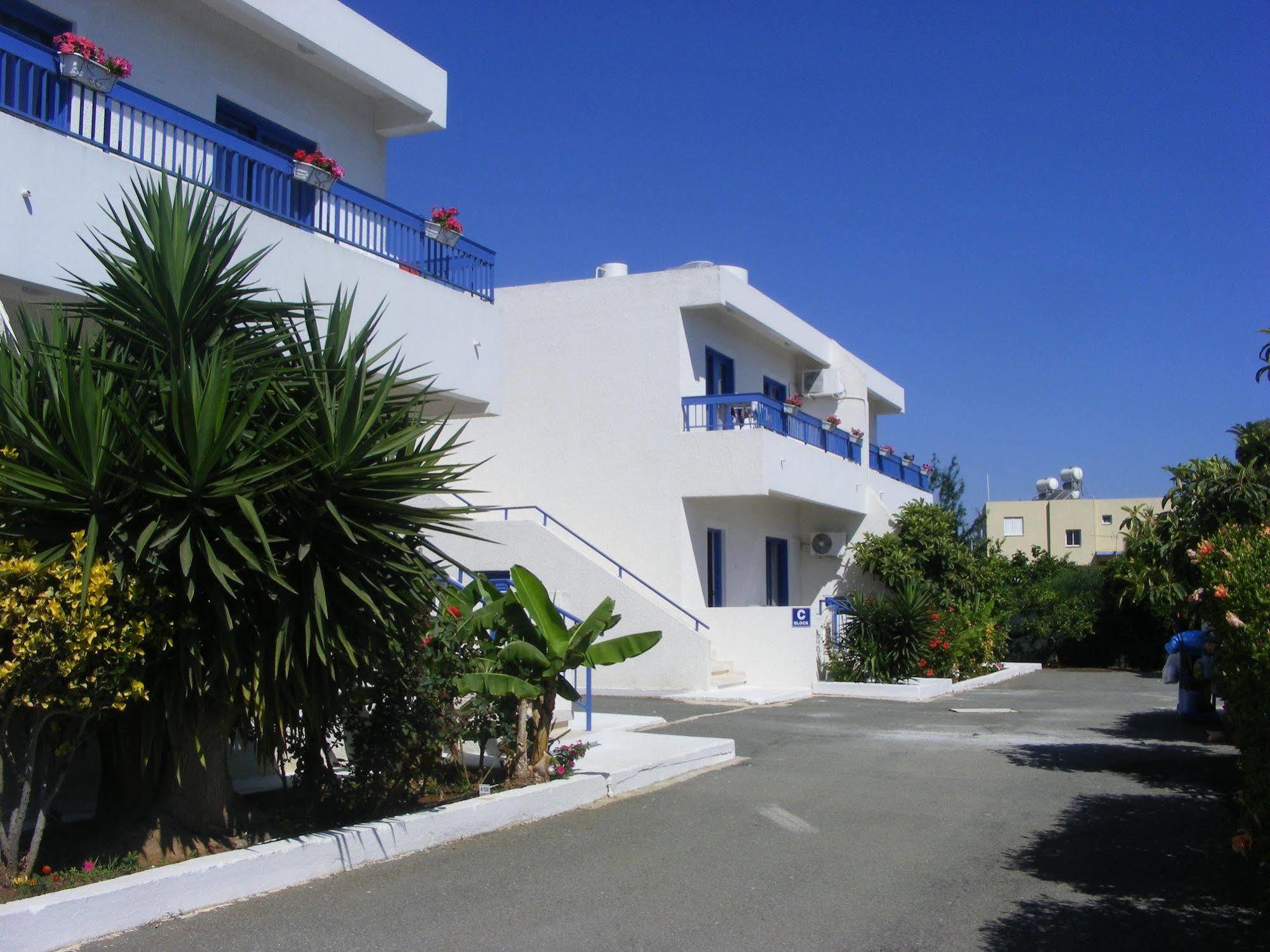 Flokkas Hotel Apartments Protaras Esterno foto